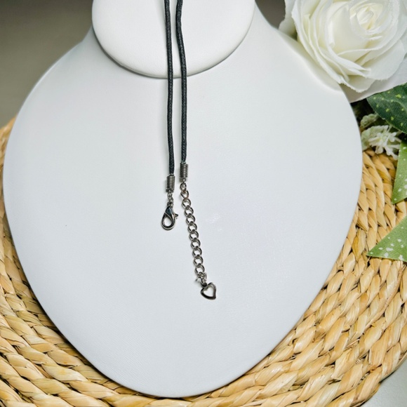 Artisan made Enameled Wooden Pendant Choker Necklace - Picture 7 of 9